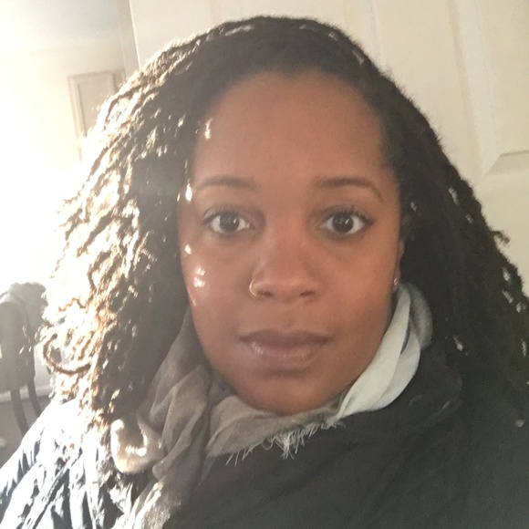 Meet your Posher, Karla - Picture 1 of 1